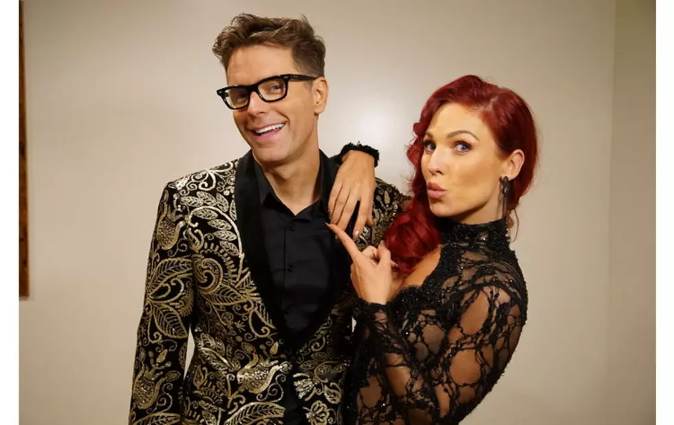 Bobby Bones Competes on Dancing With The Stars